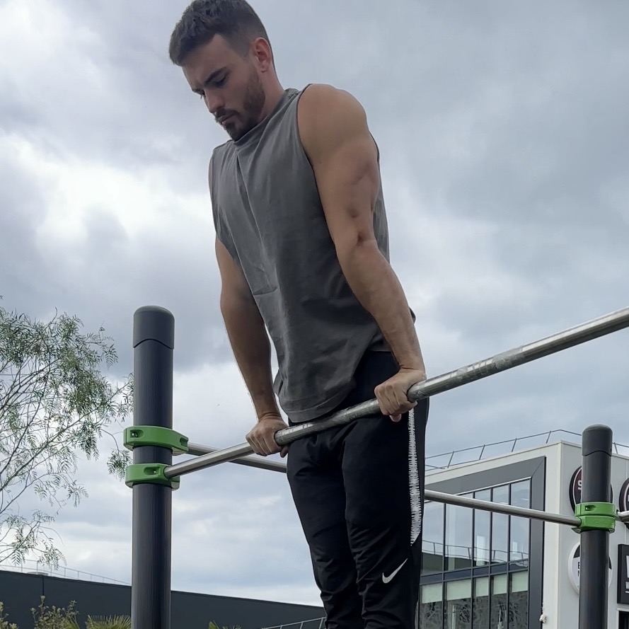 Troisième phase du muscle-up : Dips barre